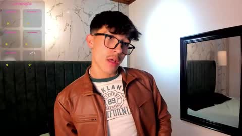 Snapshot of tim__fox chatting on 09-17-25, 12:29 Tim Fox online show from 09-17-25, 12:29