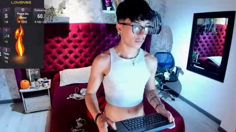 Snapshot of tim__fox chatting on 11-02-25, 12:51 Tim Fox online show from 11-02-25, 12:51