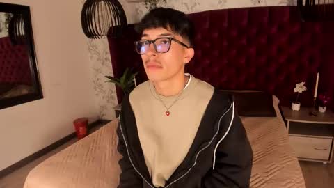 Snapshot of tim__fox chatting on 11-17-25, 12:11 Tim Fox online show from 11-17-25, 12:11