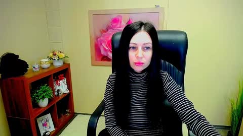 Snapshot of timeparadice chatting on 02-03-25, 08:35 Luisa online show from 02-03-25, 08:35