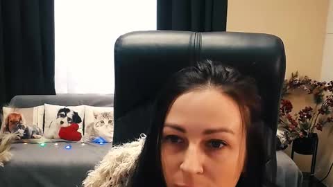 Snapshot of timeparadice chatting on 10-13-25, 07:30 Luisa online show from 10-13-25, 07:30