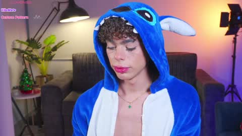 Snapshot of timmyshy chatting on 12-10-24, 06:33 timmyshy online show from 12-10-24, 06:33