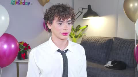 Snapshot of timmyshy chatting on 12-14-24, 10:39 timmyshy online show from 12-14-24, 10:39