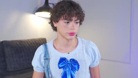 Snapshot of timmyshy chatting on 01-11-25, 11:34 timmyshy online show from 01-11-25, 11:34