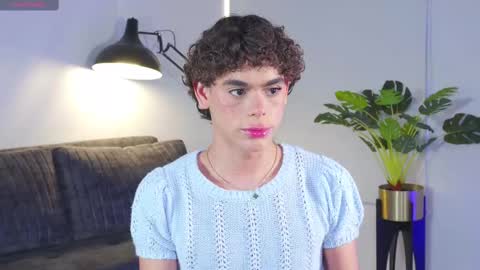 Snapshot of timmyshy chatting on 02-09-25, 09:17 timmyshy online show from 02-09-25, 09:17