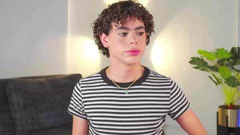 Snapshot of timmyshy chatting on 03-01-25, 02:02 timmyshy online show from 03-01-25, 02:02