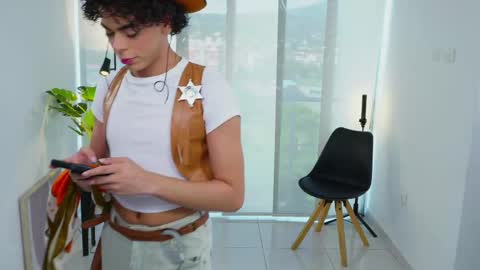 Snapshot of timmyshy chatting on 10-31-25, 07:48 timmyshy online show from 10-31-25, 07:48