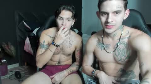 Snapshot of timothy_eliot chatting on 02-05-25, 10:30 wanna play bareback uncut colombian couple new twink bbk online show from 02-05-25, 10:30