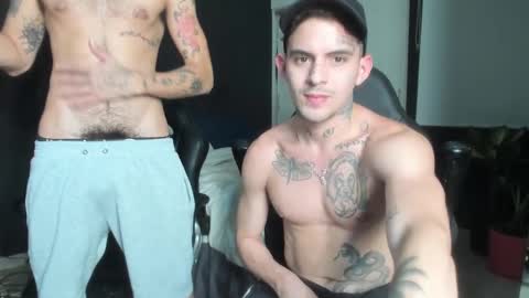 Snapshot of timothy_eliot chatting on 02-19-25, 09:17 wanna play bareback uncut colombian couple new twink bbk online show from 02-19-25, 09:17