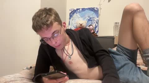 Snapshot of timveret chatting on 12-11-24, 06:20 Wizard online show from 12-11-24, 06:20