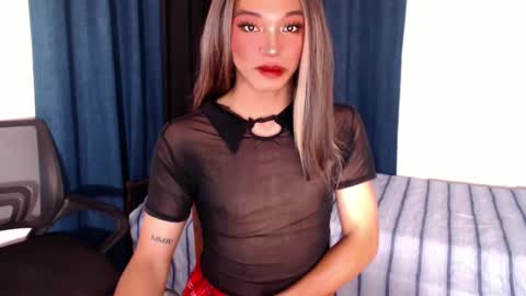 Snapshot of tina_allure chatting on 01-19-25, 03:50 Tina online show from 01-19-25, 03:50