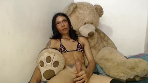 Snapshot of tinaa_williams chatting on 02-12-25, 10:26 tinaa_williams online show from 02-12-25, 10:26