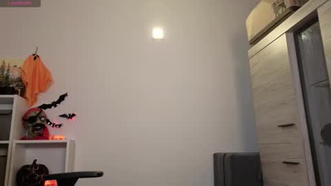 Tina Angel online show from 10-11-25, 05:44