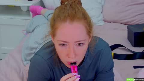 Tina online show from 09-12-25, 04:12