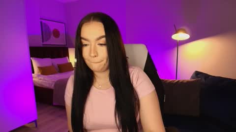 hi im curvy babyface girlie Tina online show from 02-06-26, 08:18