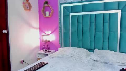 Tina online show from 11-07-25, 08:42