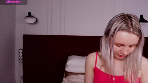 tinasiner online show from 02-24-25, 06:36