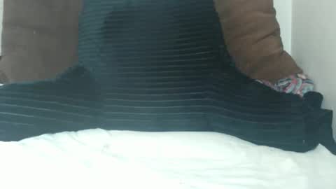 Snapshot of tinaxxxpetite chatting on 02-11-26, 04:45 Tina online show from 02-11-26, 04:45