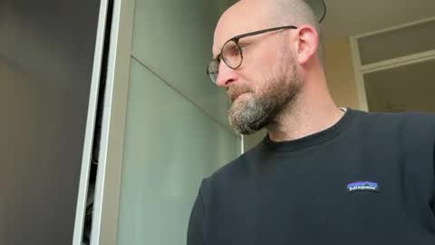 Snapshot of tingtang2007 chatting on 10-27-25, 01:04 tingtang2007 online show from 10-27-25, 01:04