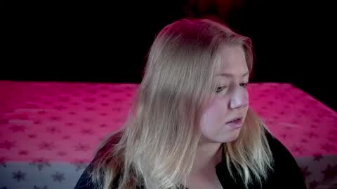 TinkerrBelll online show from 12-13-25, 08:36