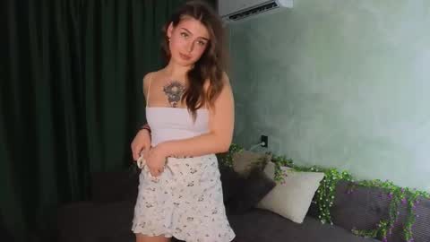 Molly online show from 10-27-25, 02:21
