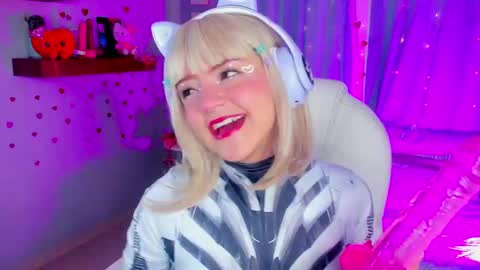 Emmy  blue berry1 online show from 02-17-25, 03:42