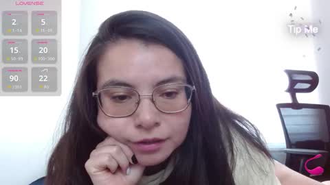 Tiny Caroline online show from 01-17-26, 05:16