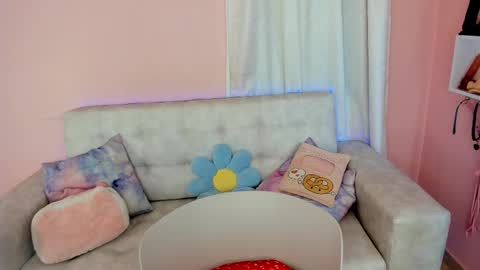 Snapshot of tiny_cora chatting on 02-21-25, 04:48 tiny_cora online show from 02-21-25, 04:48