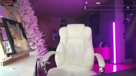 Snapshot of tinykylie chatting on 02-13-26, 01:12 stage Kylie Sinner brand CLITBAIT online show from 02-13-26, 01:12