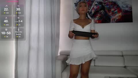 Snapshot of tinymilf_ chatting on 02-08-26, 02:09 Miss Natty online show from 02-08-26, 02:09