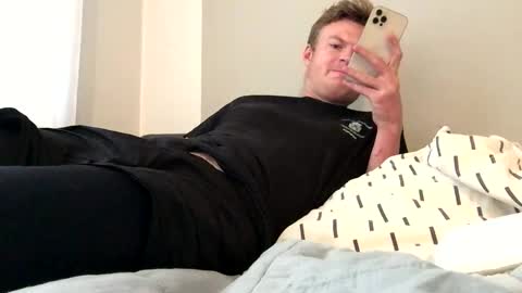 tippedrobin4830 online show from 11-10-25, 01:43