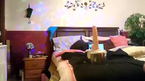 Snapshot of tiptooc chatting on 01-15-26, 08:45 Tiptooc online show from 01-15-26, 08:45