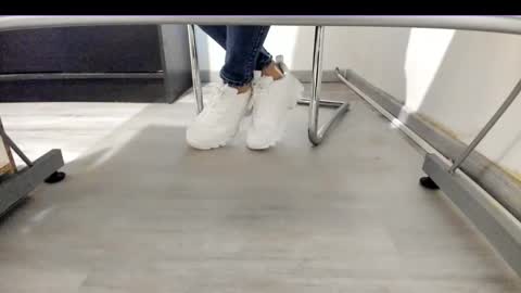 Snapshot of tired33 chatting on 09-14-25, 04:39 Anna online show from 09-14-25, 04:39