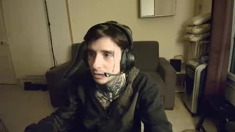 Snapshot of tiswillfuckup chatting on 01-17-26, 06:55 tiswillfuckup online show from 01-17-26, 06:55