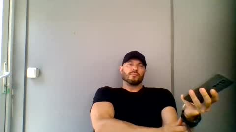 Snapshot of titan_heart chatting on 08-04-26, 10:18 titan_heart online show from 08-04-26, 10:18