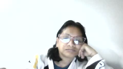Snapshot of titssmall123 chatting on 08-06-26, 09:55 Ester online show from 08-06-26, 09:55