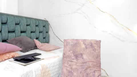 Tivizay online show from 10-04-25, 02:37