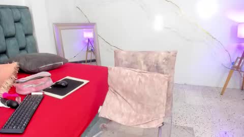 Tivizay online show from 11-15-25, 02:13