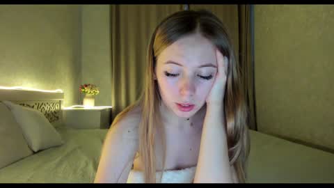 Snapshot of tixxxy chatting on 12-15-24, 12:28 Maria online show from 12-15-24, 12:28