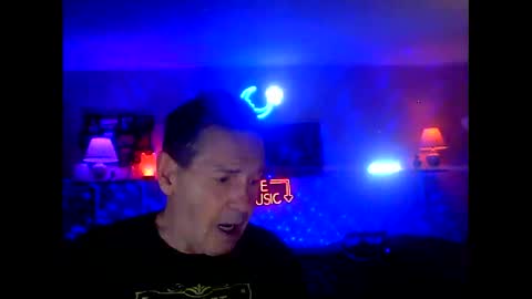 Snapshot of tkthedj chatting on 09-18-25, 01:40 TK online show from 09-18-25, 01:40