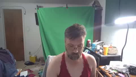 Snapshot of tmosmun chatting on 01-07-25, 02:10 Tim online show from 01-07-25, 02:10