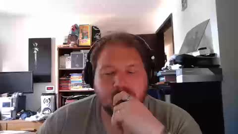 Snapshot of toede_0 chatting on 09-11-25, 05:24 Toede online show from 09-11-25, 05:24