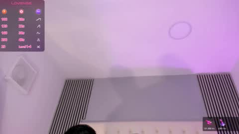 toji lee online show from 11-30-25, 01:53