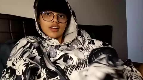 Snapshot of tokyo_uwu chatting on 12-28-24, 11:09 sofi 3 online show from 12-28-24, 11:09