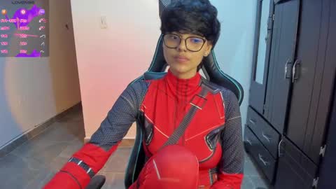 Snapshot of tokyo_uwu chatting on 01-15-25, 03:43 sofi 3 online show from 01-15-25, 03:43