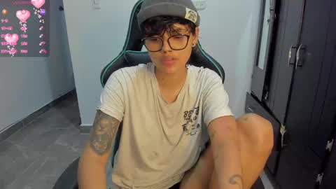 Snapshot of tokyo_uwu chatting on 01-28-25, 09:19 sofi 3 online show from 01-28-25, 09:19