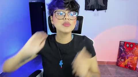 Snapshot of tokyo_uwu chatting on 10-06-25, 08:23 sofi 3 online show from 10-06-25, 08:23