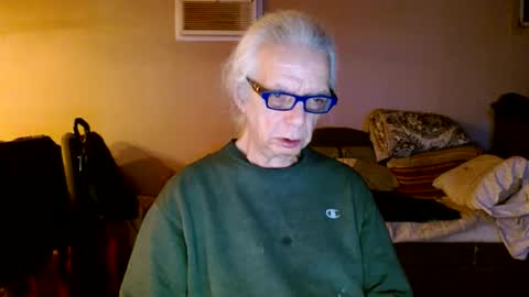 tom112292014 online show from 01-11-25, 03:02