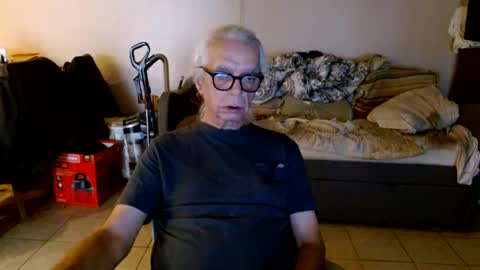 tom112292014 online show from 10-06-25, 05:32