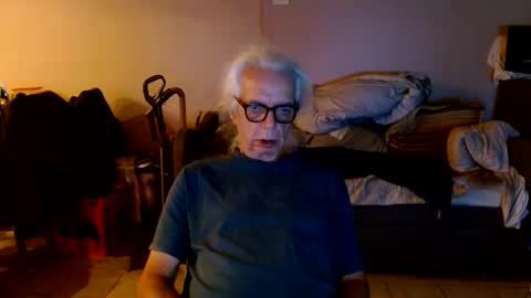 tom112292014 online show from 10-15-25, 01:00